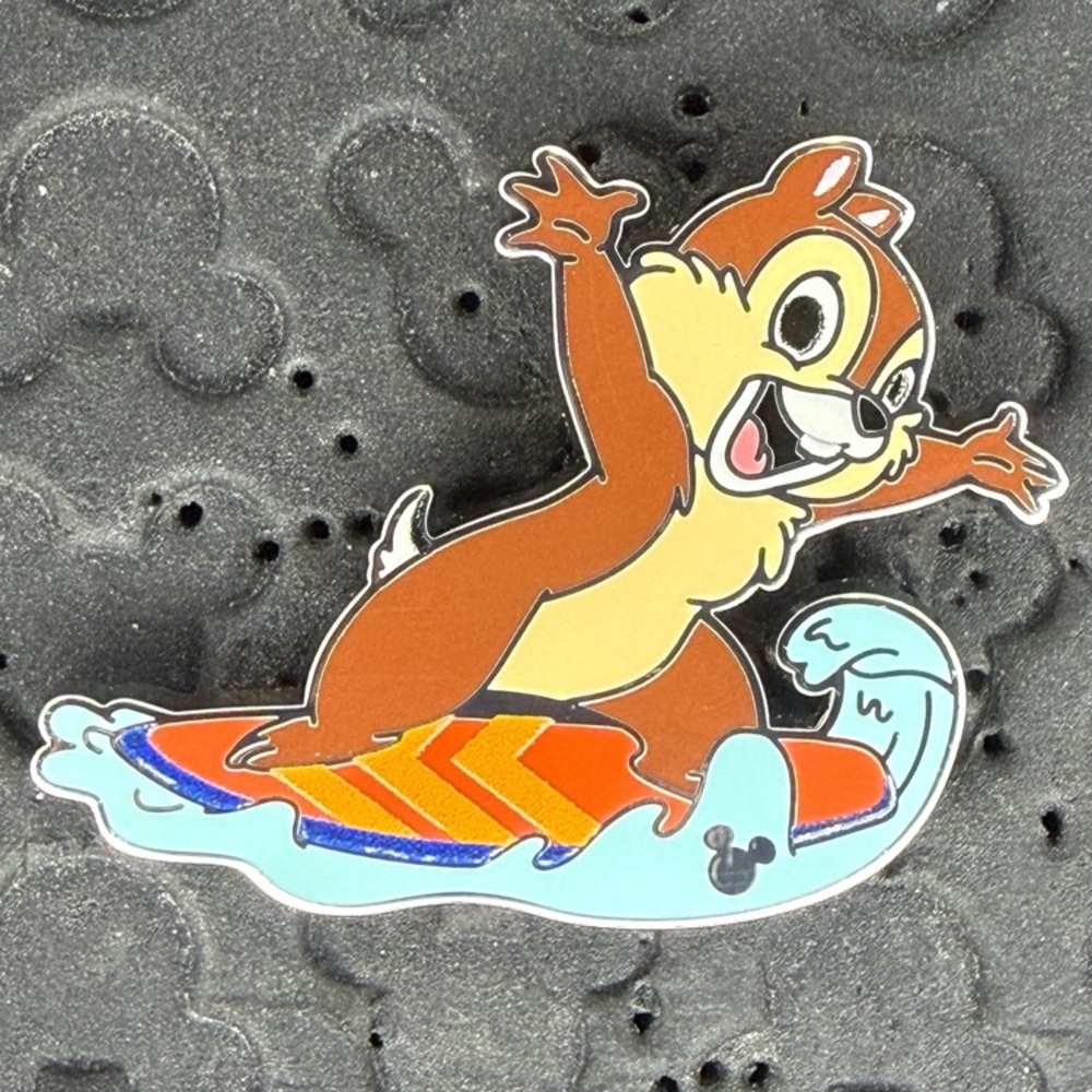 Disney parks WDW Hidden Disney 2026 Wave A Holiday Chip summer trading pin